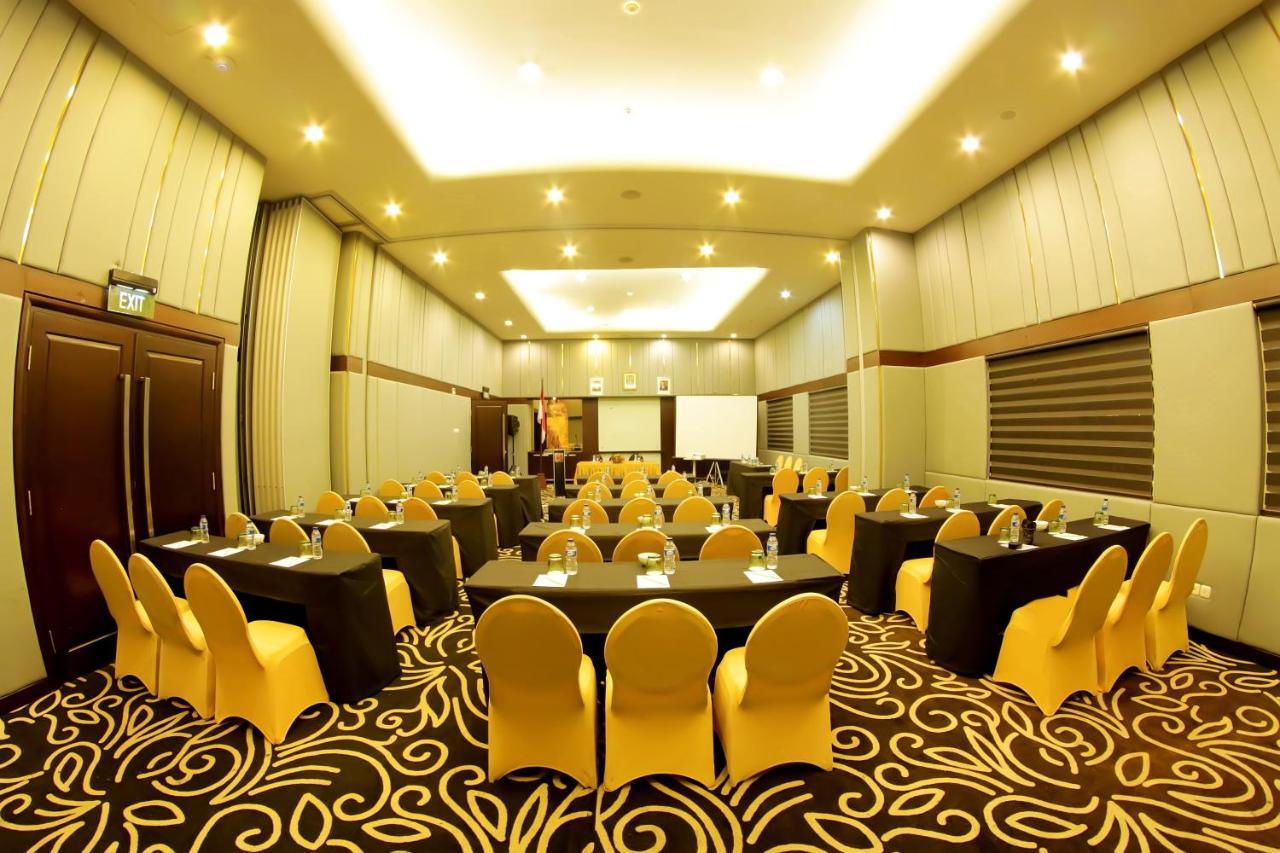 Swiss-Belhotel Ambon Extérieur photo