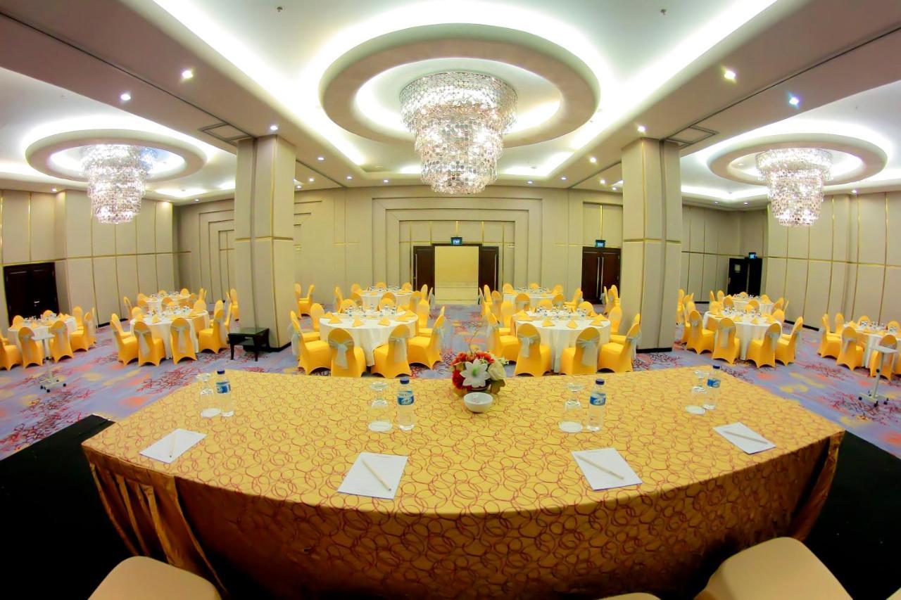 Swiss-Belhotel Ambon Extérieur photo