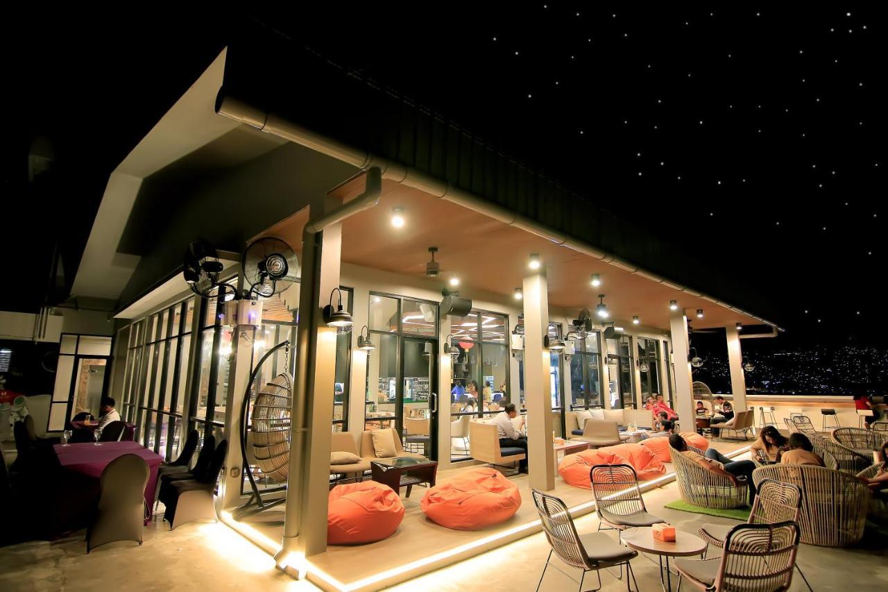 Swiss-Belhotel Ambon Extérieur photo