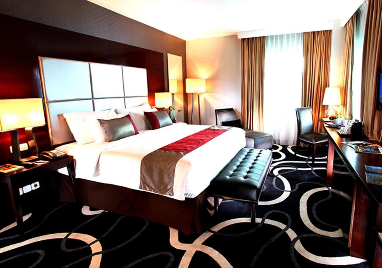 Swiss-Belhotel Ambon Extérieur photo