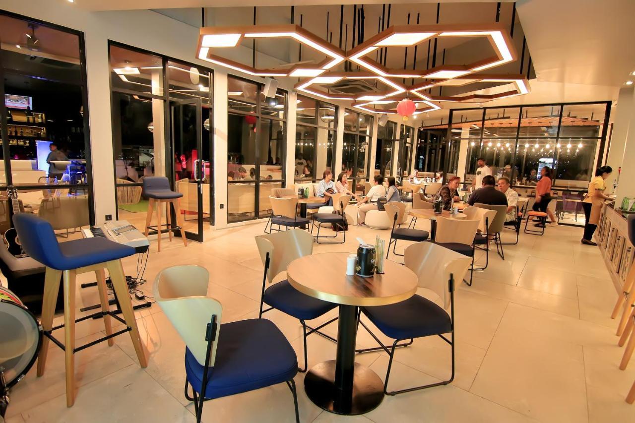 Swiss-Belhotel Ambon Extérieur photo